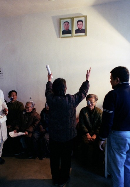 koj-e-chovekot-koj-za-5-minuti-go-vratil-vidot-na-100.000-lugje-video-249109