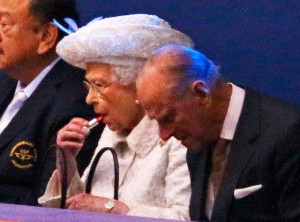 rs_560x415-140724114650-1024.Queen-Elizabeth-Lipstick-JR-72414_copy