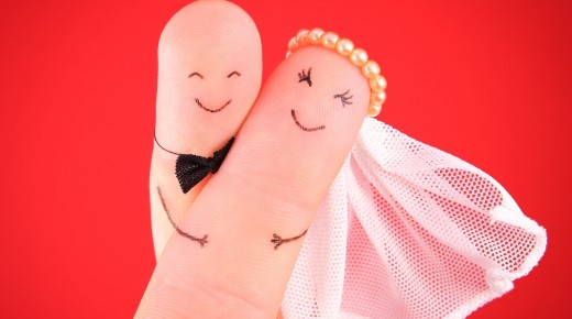 married-fingers-520x290